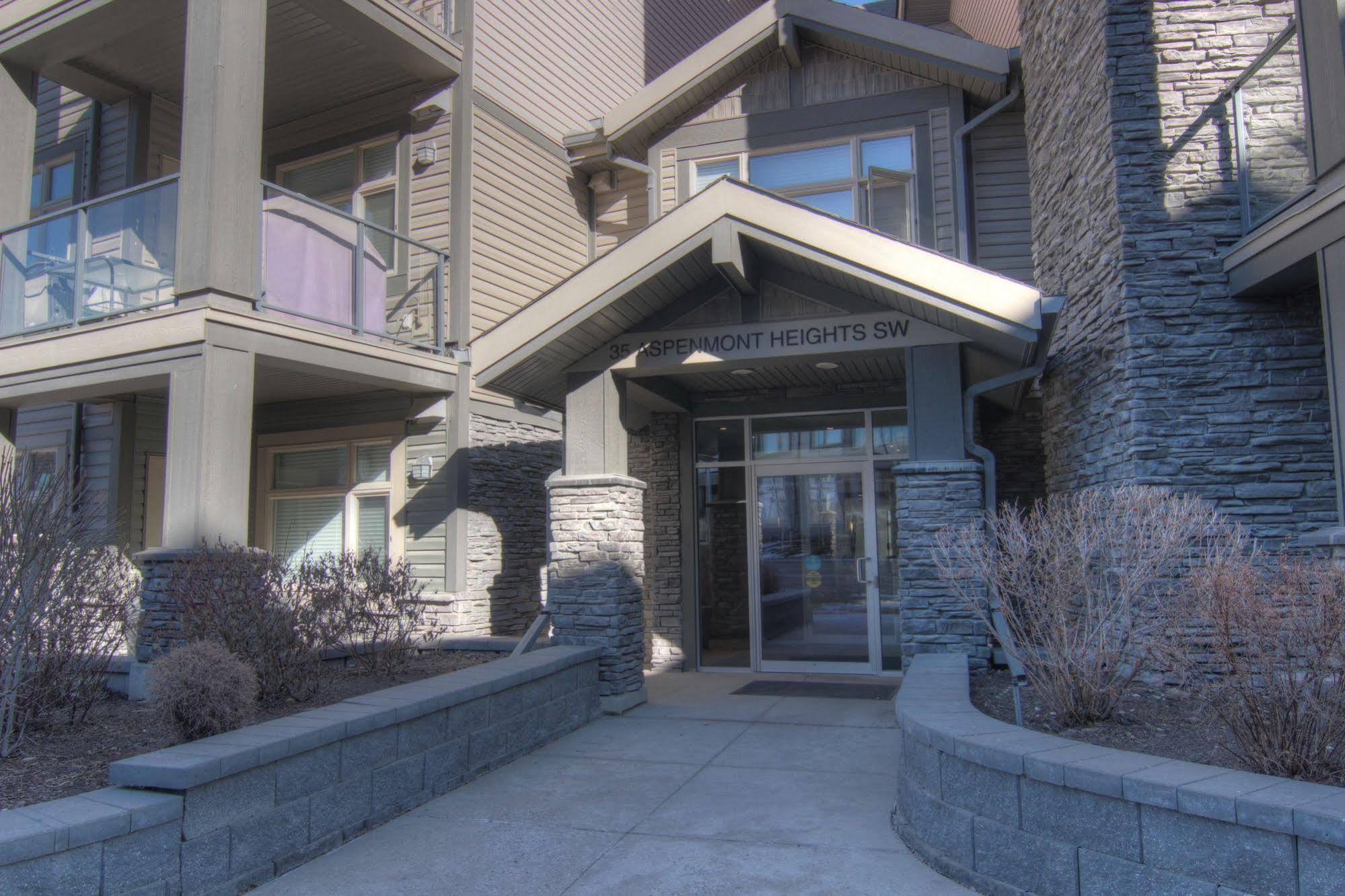 Pinnacle Inn & Suites Aspen Calgary Luaran gambar