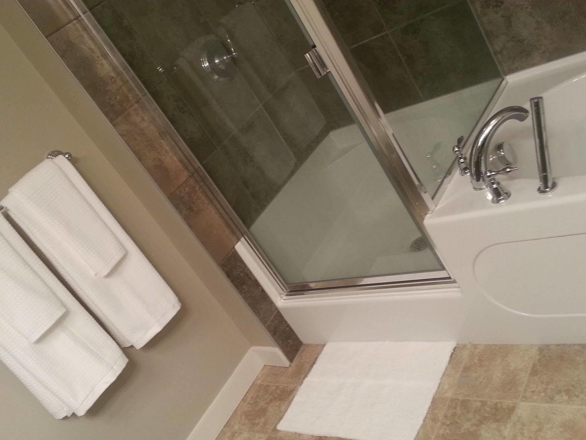 Pinnacle Inn & Suites Aspen Calgary Luaran gambar
