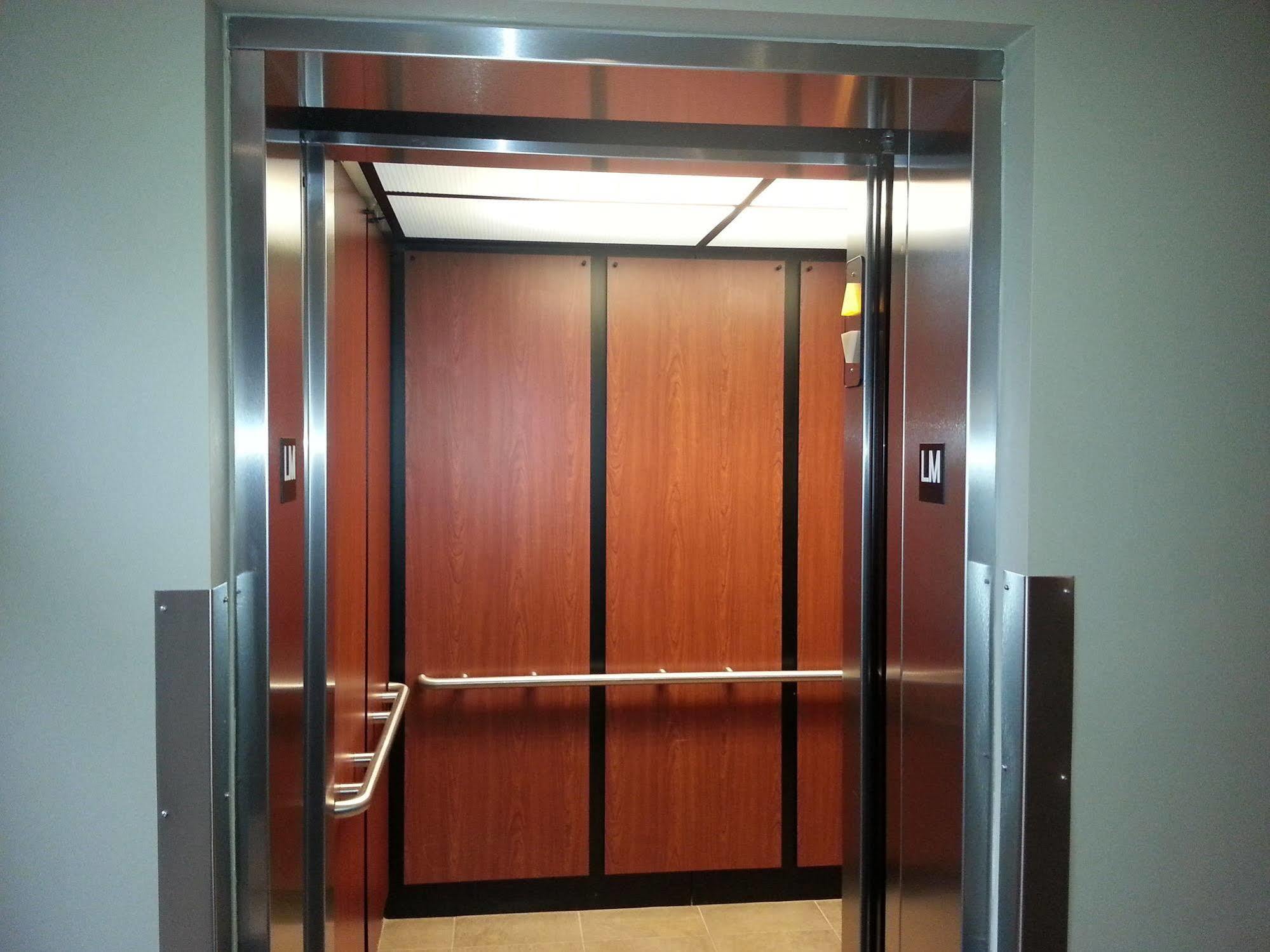Pinnacle Inn & Suites Aspen Calgary Luaran gambar