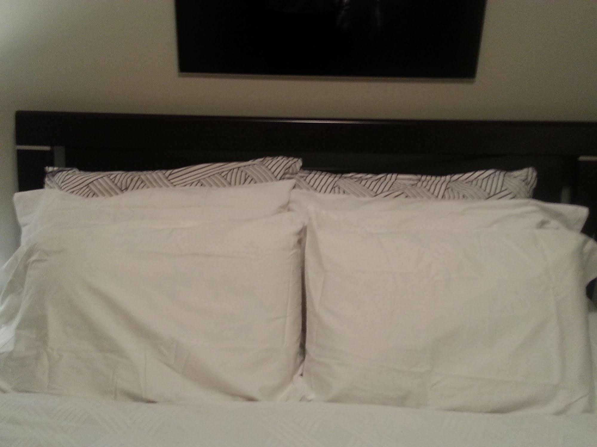 Pinnacle Inn & Suites Aspen Calgary Luaran gambar